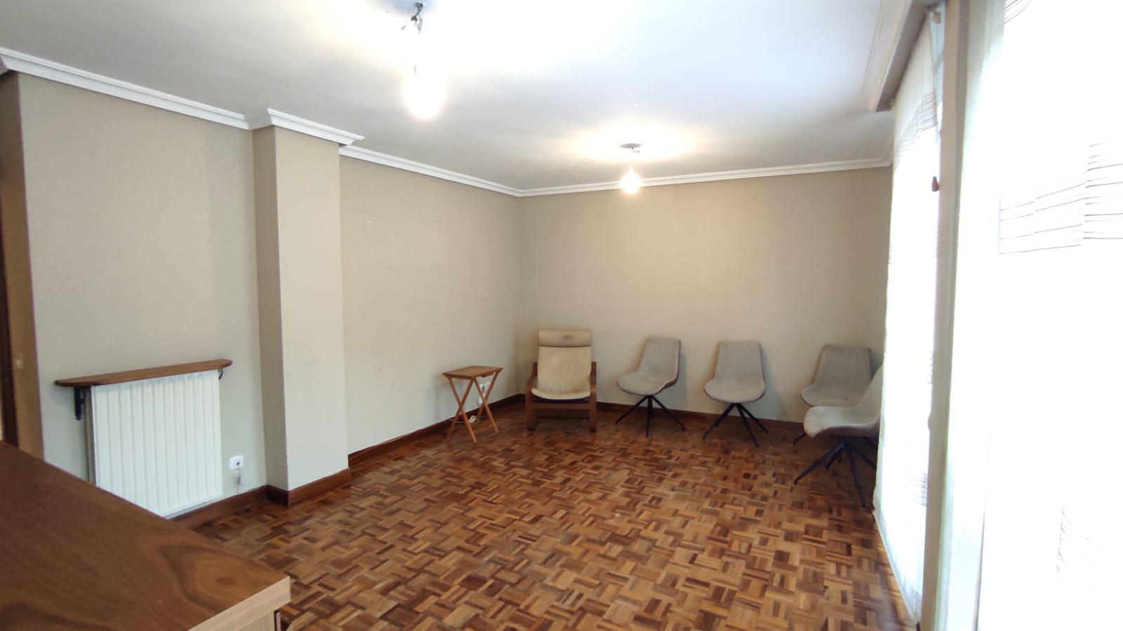 Imagen 12 Piso en venta en Ermua / Ermua, zona San Pelayo, zona céntrica y accesible.