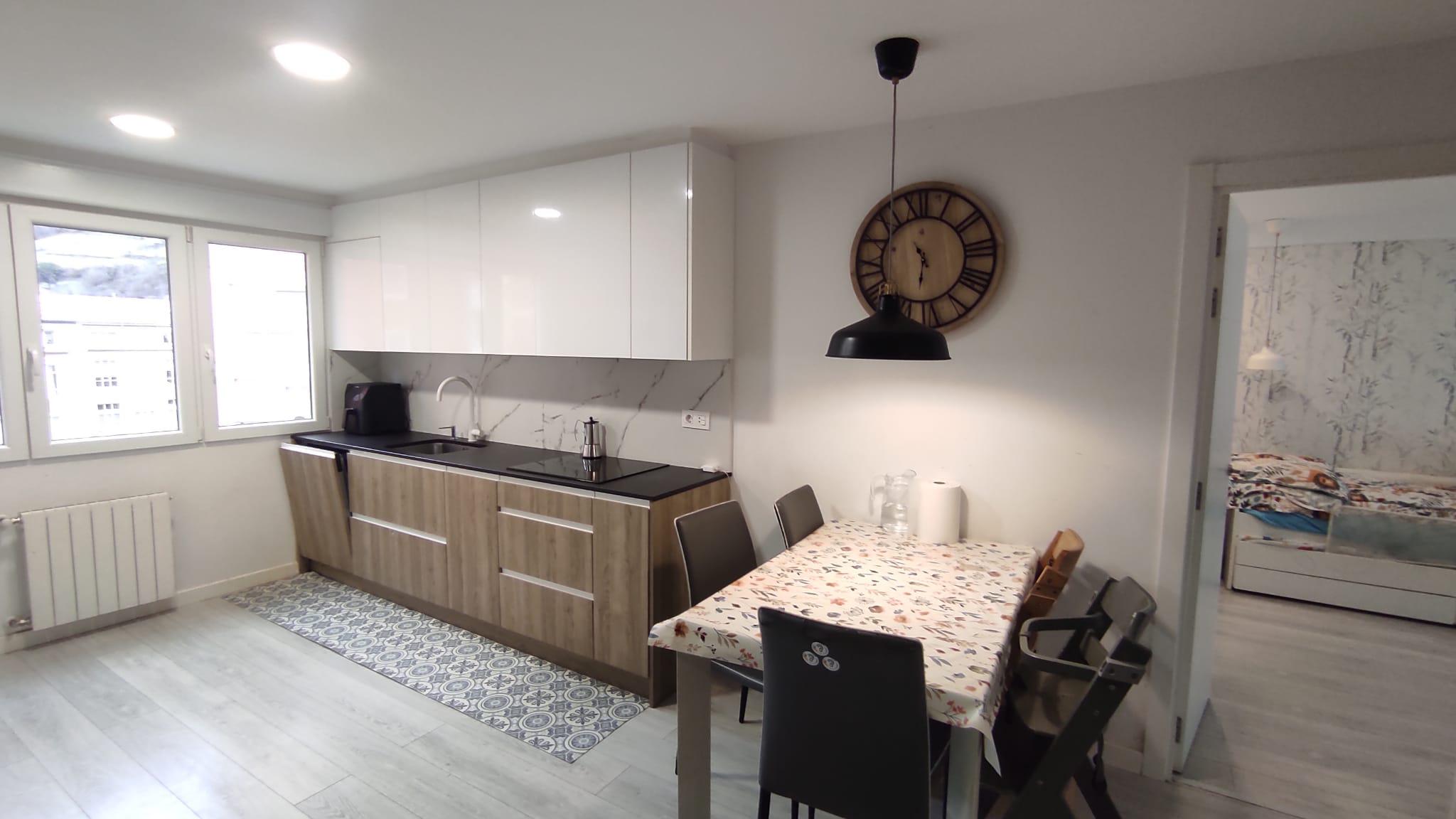 Imagen 9 Piso en venta en Eibar / Zona Ipurua, muy cerca del centro.