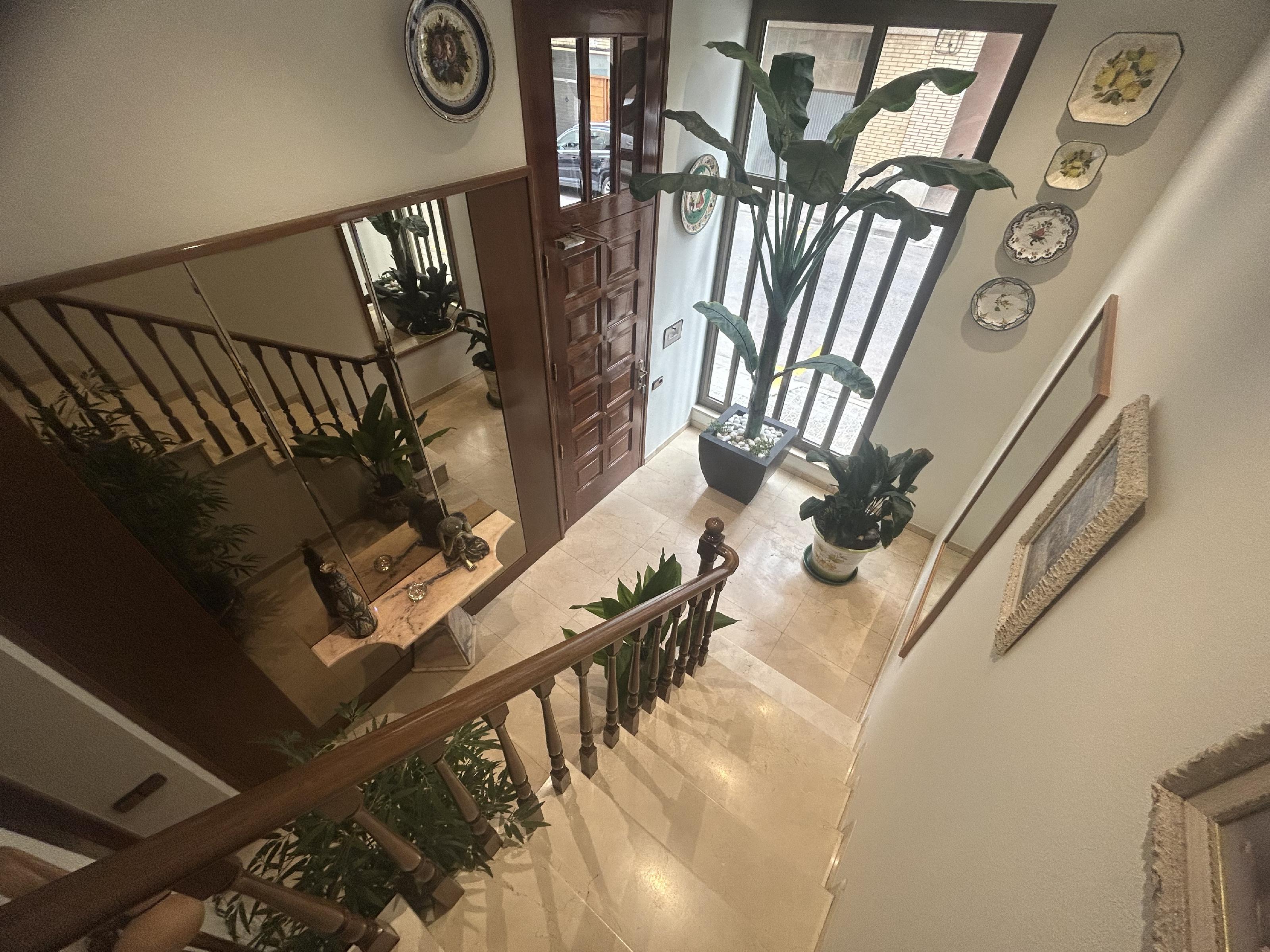 Imagen 8 Casa Adosada en venta en Manresa / Manresa- Zona Sagrada Familia