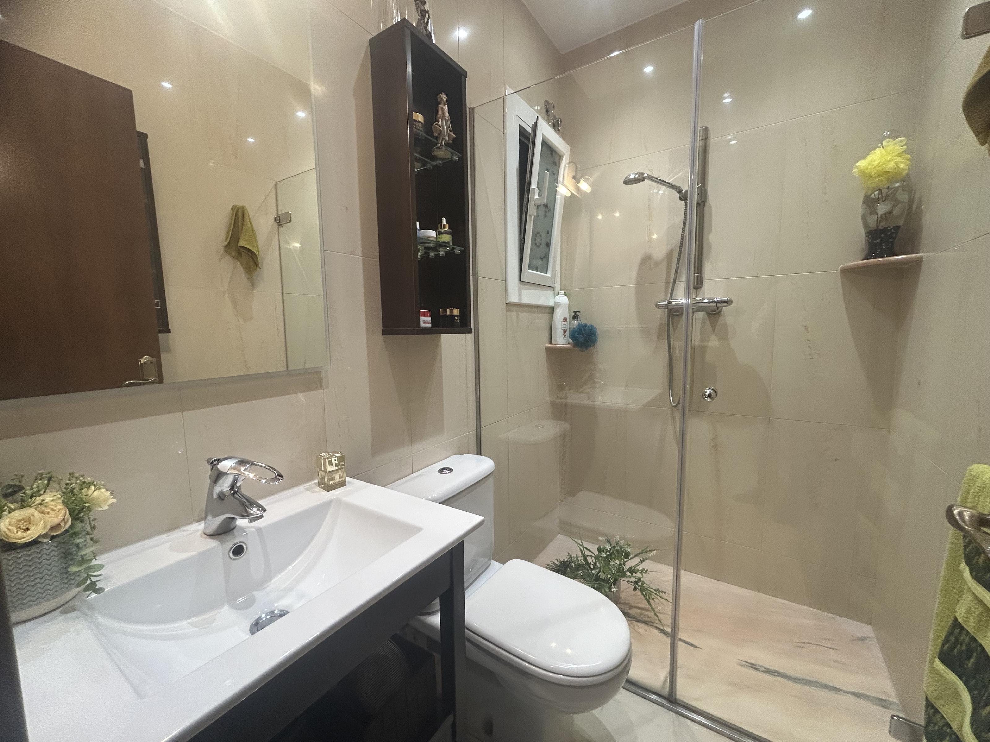 Imagen 15 Casa Adosada en venta en Manresa / Manresa- Zona Sagrada Familia