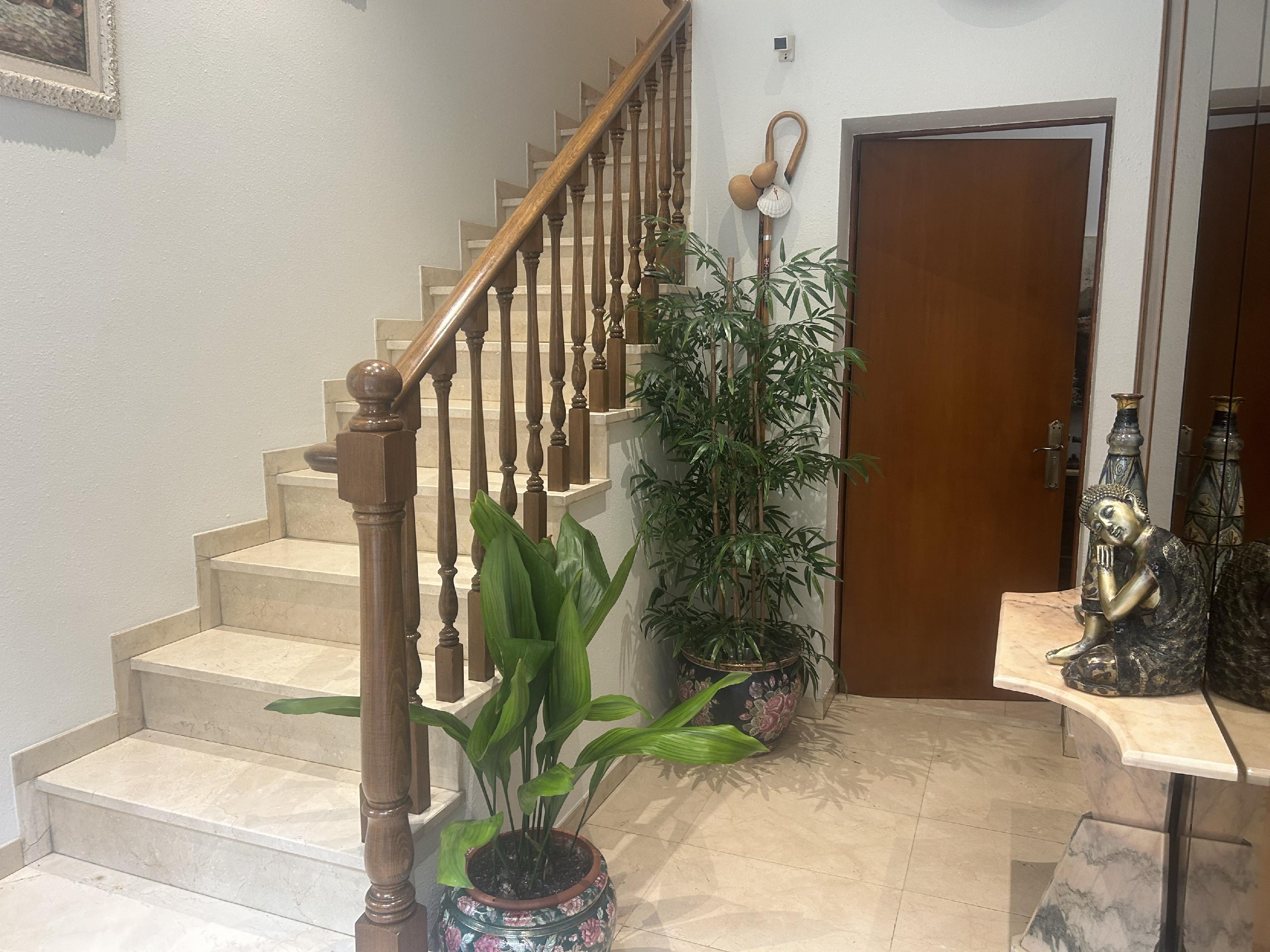 Imagen 6 Casa Adosada en venta en Manresa / Manresa- Zona Sagrada Familia