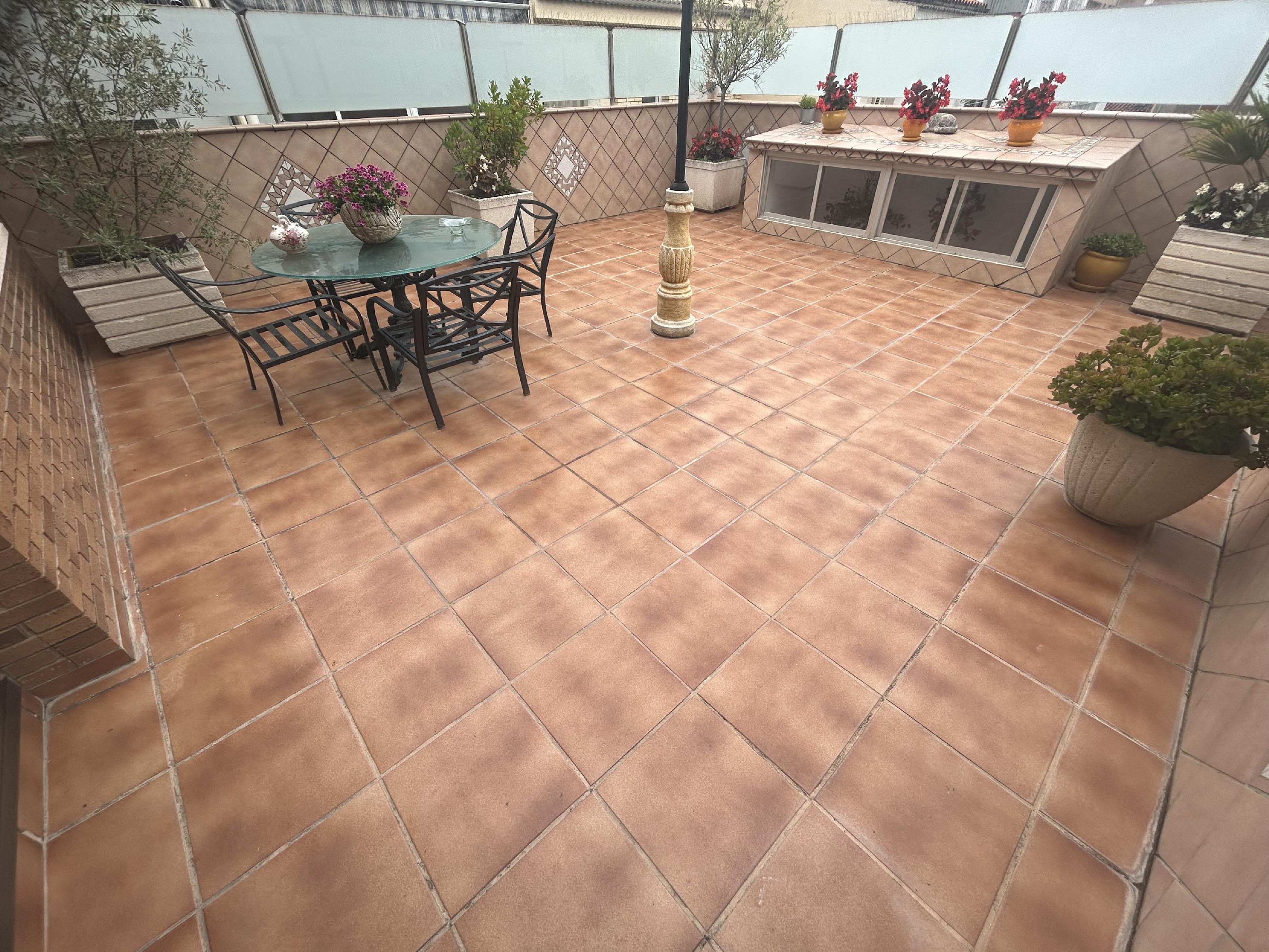 Imagen 3 Casa Adosada en venta en Manresa / Manresa- Zona Sagrada Familia