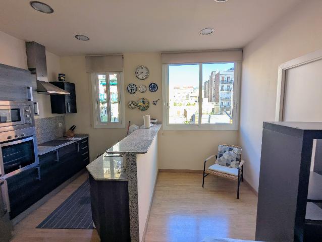 Imagen 10 Inmueble 300513 - Piso en venta en Barcelona / Ramon y Cajal con Plaça Joanic