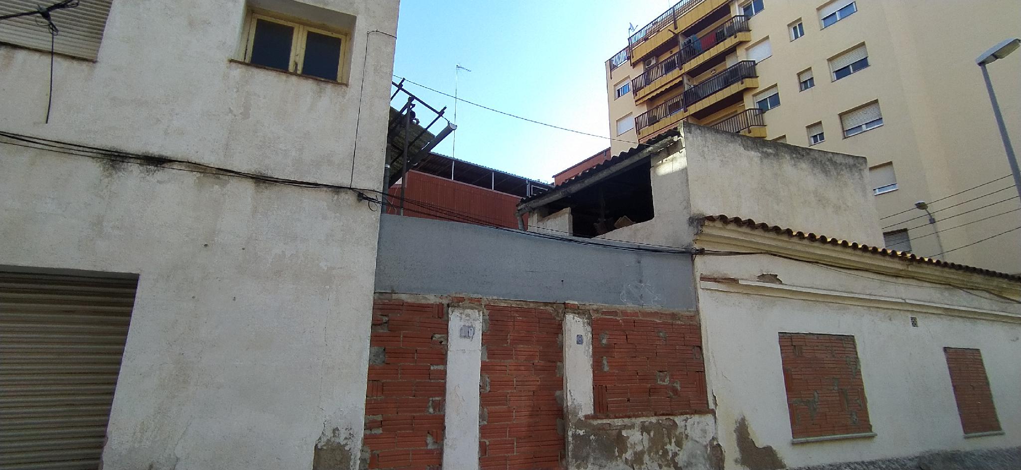 Imagen 4 Casa Adosada en venta en Rubí / Cerca del Mercadona de la Serreta, a 10 min.centro