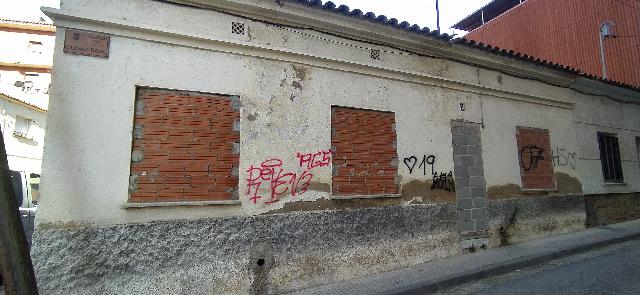 Imagen 2 Inmueble 177370 - Casa Adosada en venta en Rubí / Cerca del Mercadona de la Serreta, a 10 min.centro