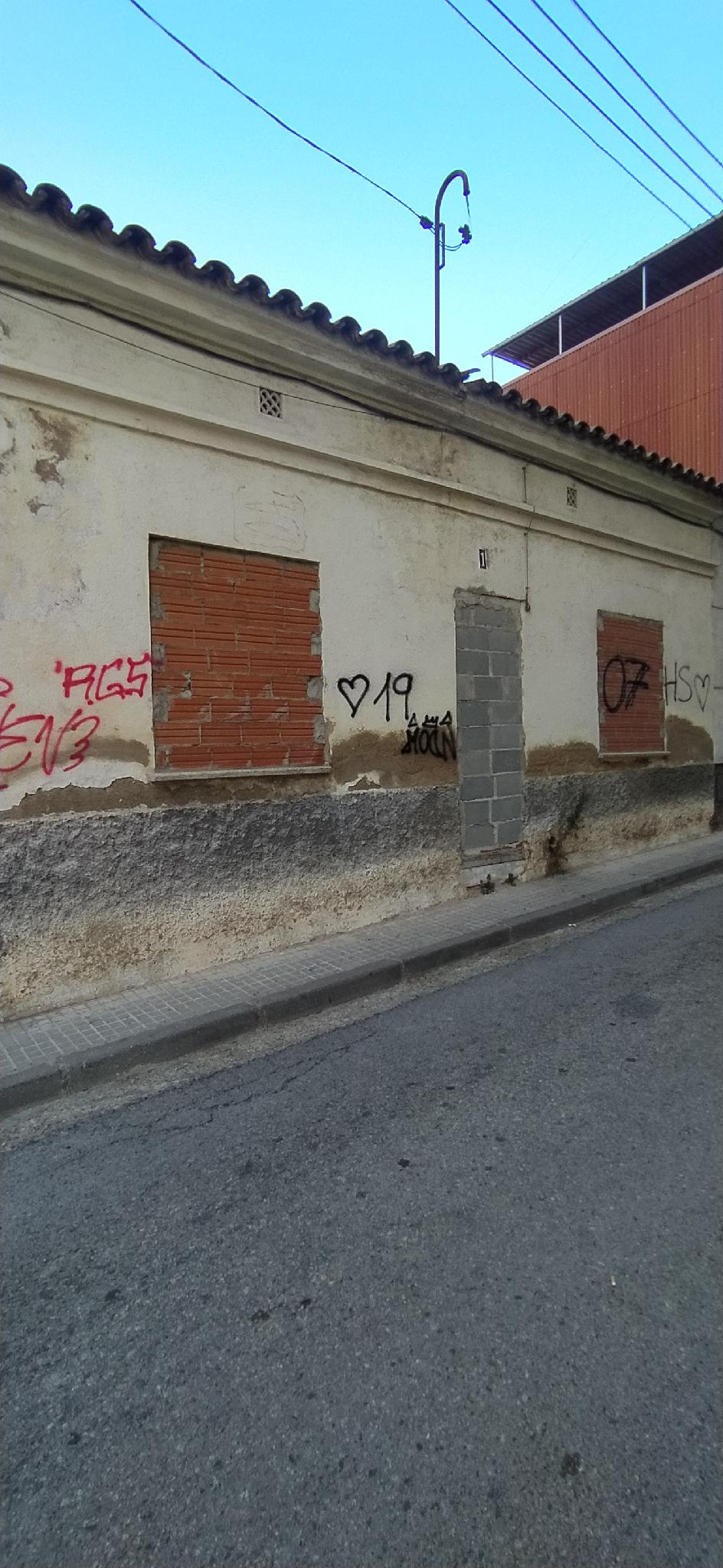 Imagen 6 Casa Adosada en venta en Rubí / Cerca del Mercadona de la Serreta, a 10 min.centro