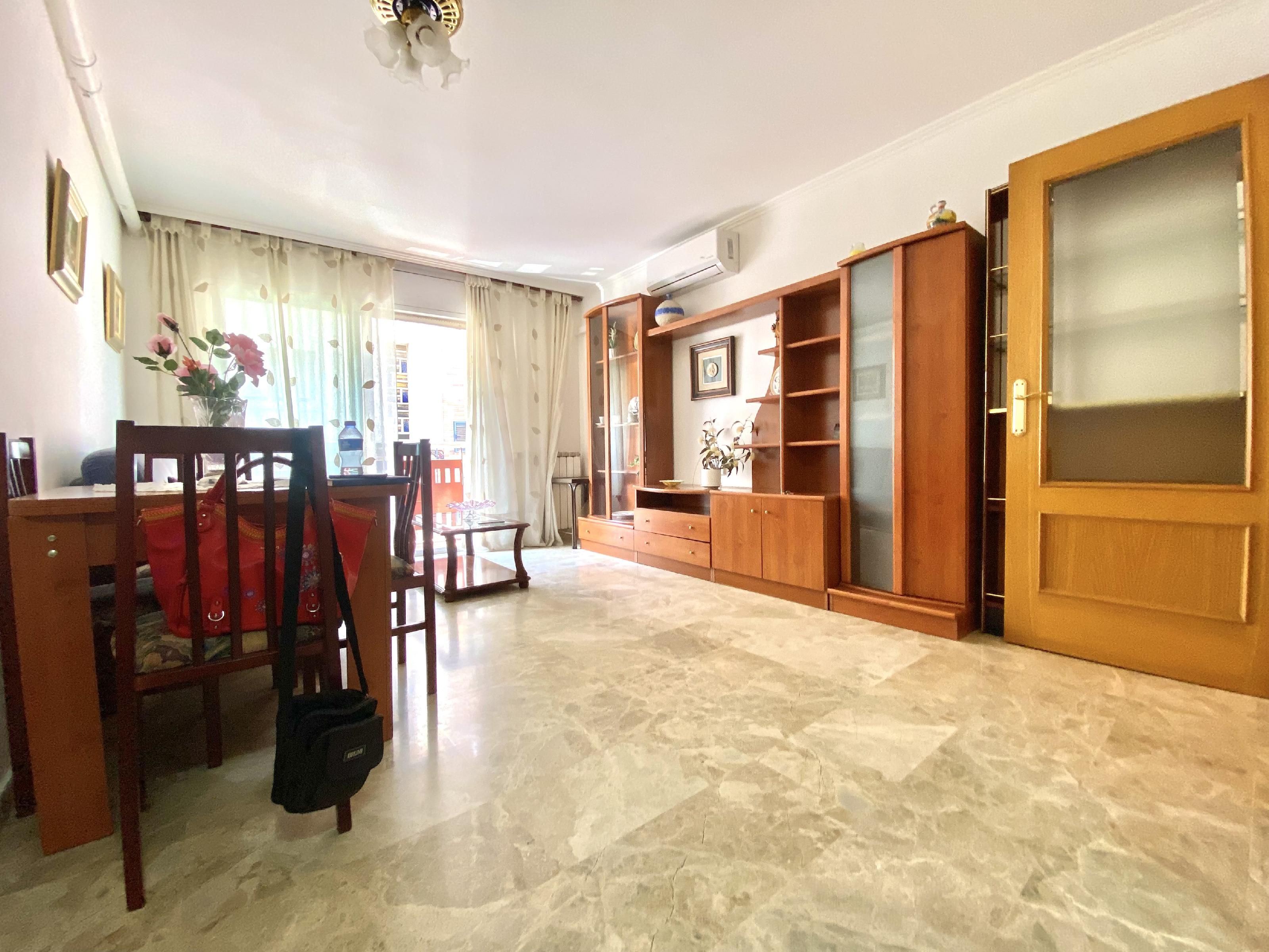 Imagen 3 Piso en venta en Rubí / Plana de Can Beltrán, muy cerca zona centro