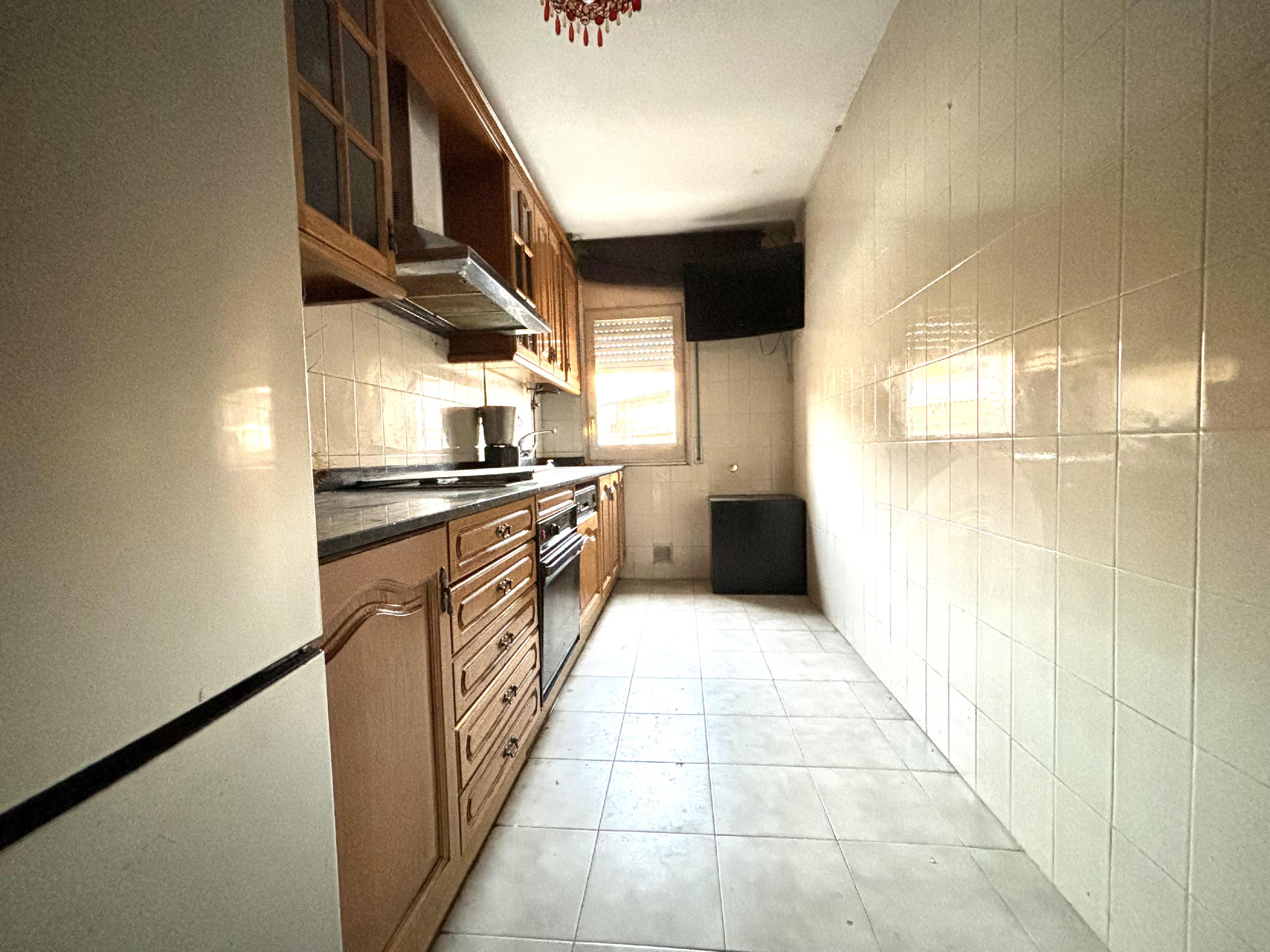 Imagen 8 Casa Pareada en venta en Rubí / Muy cerca del Mercadona, Avda. Estatut.
