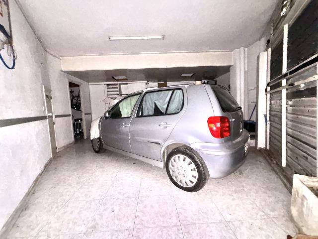 Imagen 4 Inmueble 278059 - Casa Pareada en venta en Rubí / Muy cerca del Mercadona, Avda. Estatut.