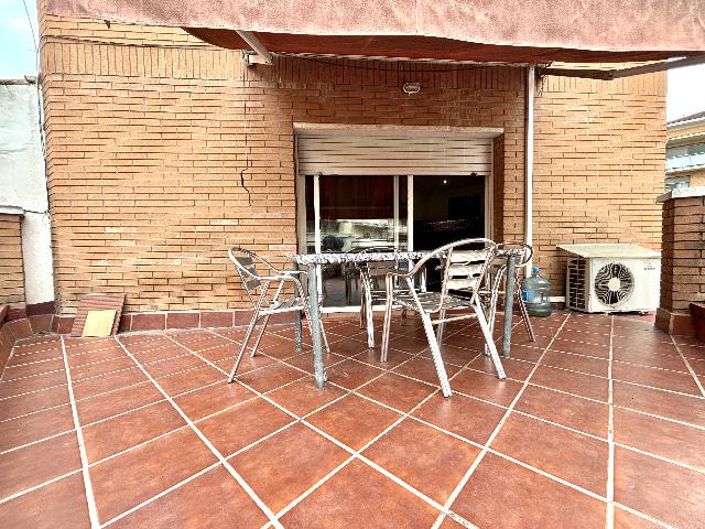 Imagen 1 Inmueble 292230 - Casa Adosada en venta en Rubí / Zona Norte - Cerca de la Mutua