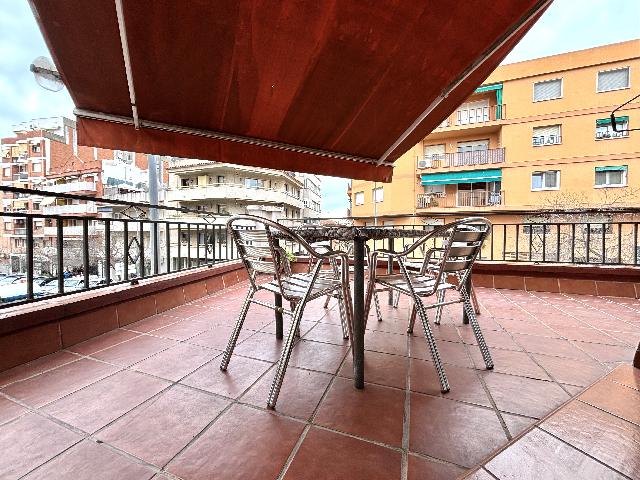 Imagen 2 Inmueble 292230 - Casa Adosada en venta en Rubí / Zona Norte - Cerca de la Mutua