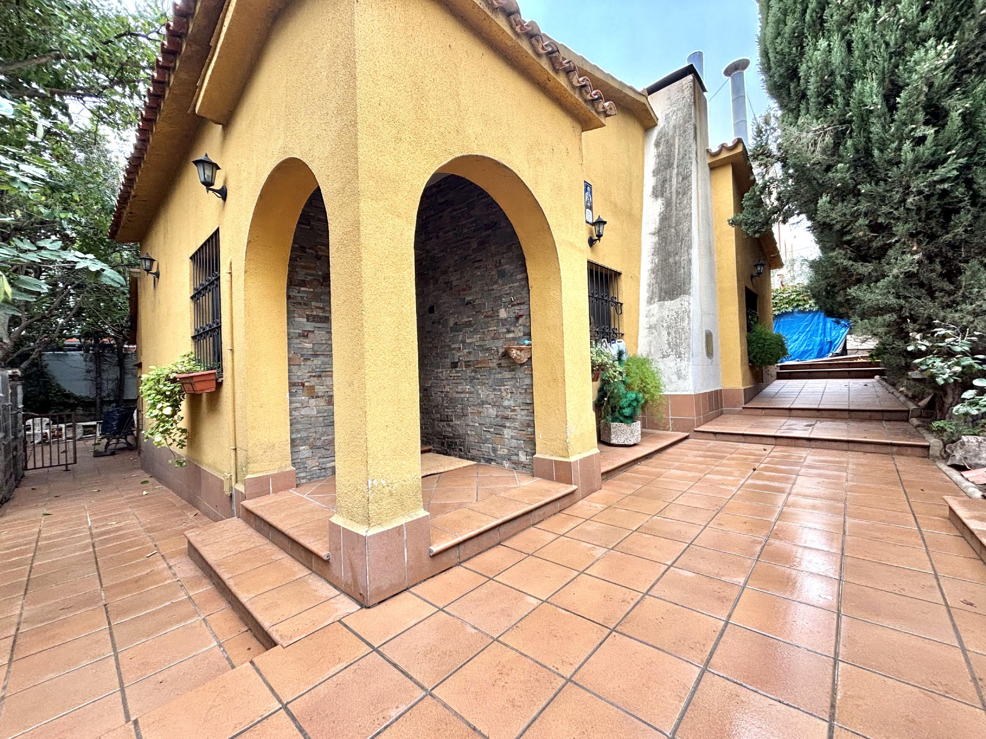 Imagen 14 Casa Aislada en venta en Rubí / Vivienda, al lado de Urbanización Els Avets.