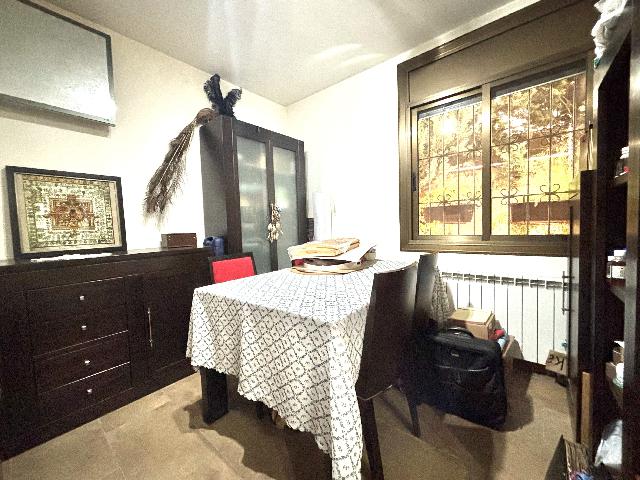 Imagen 10 Inmueble 298376 - Casa Aislada en venta en Rubí / Vivienda, al lado de Urbanización Els Avets.