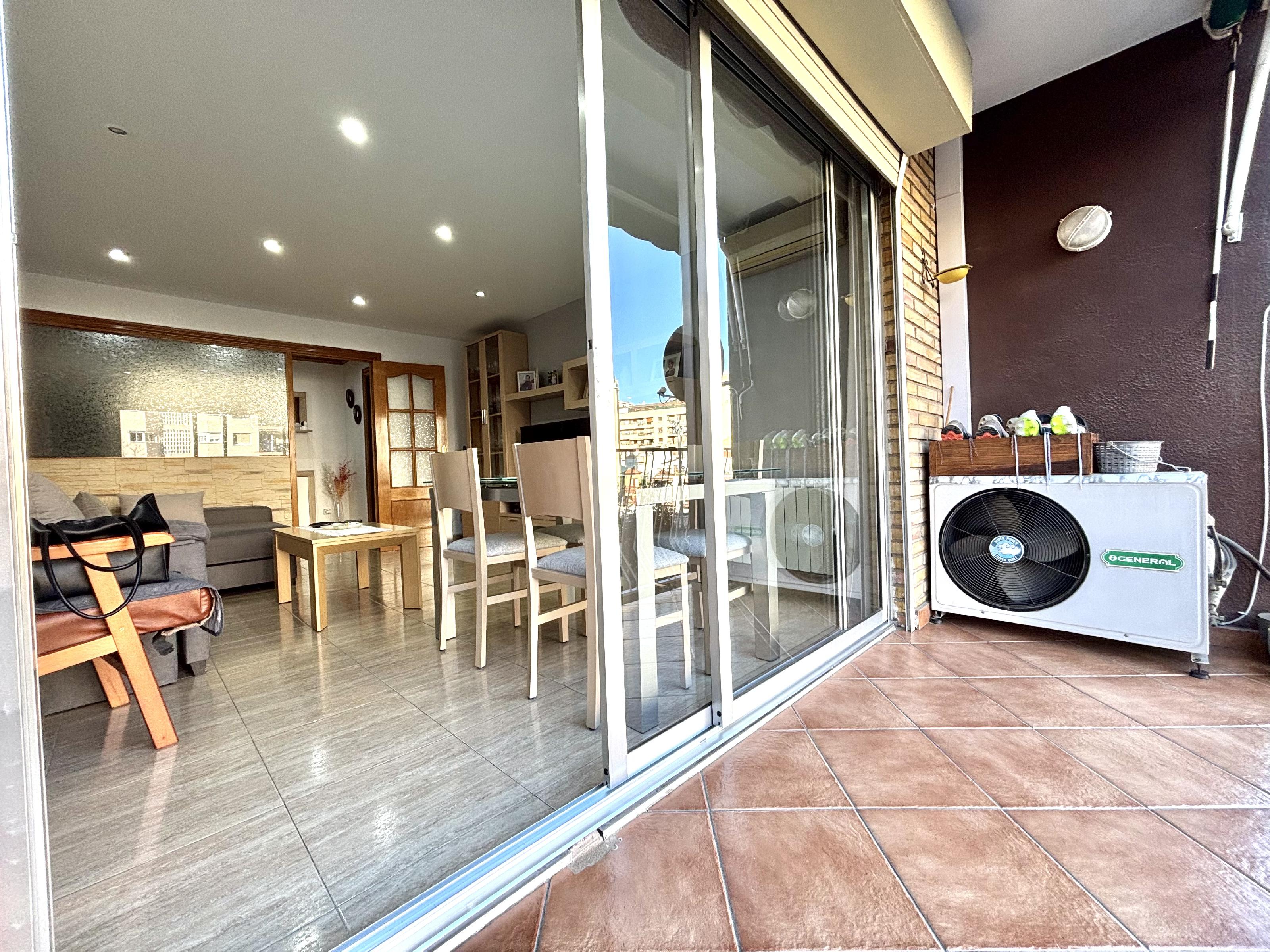 Imagen 2 Piso en venta en Rubí / Plaza Progreso - Zona Mercado