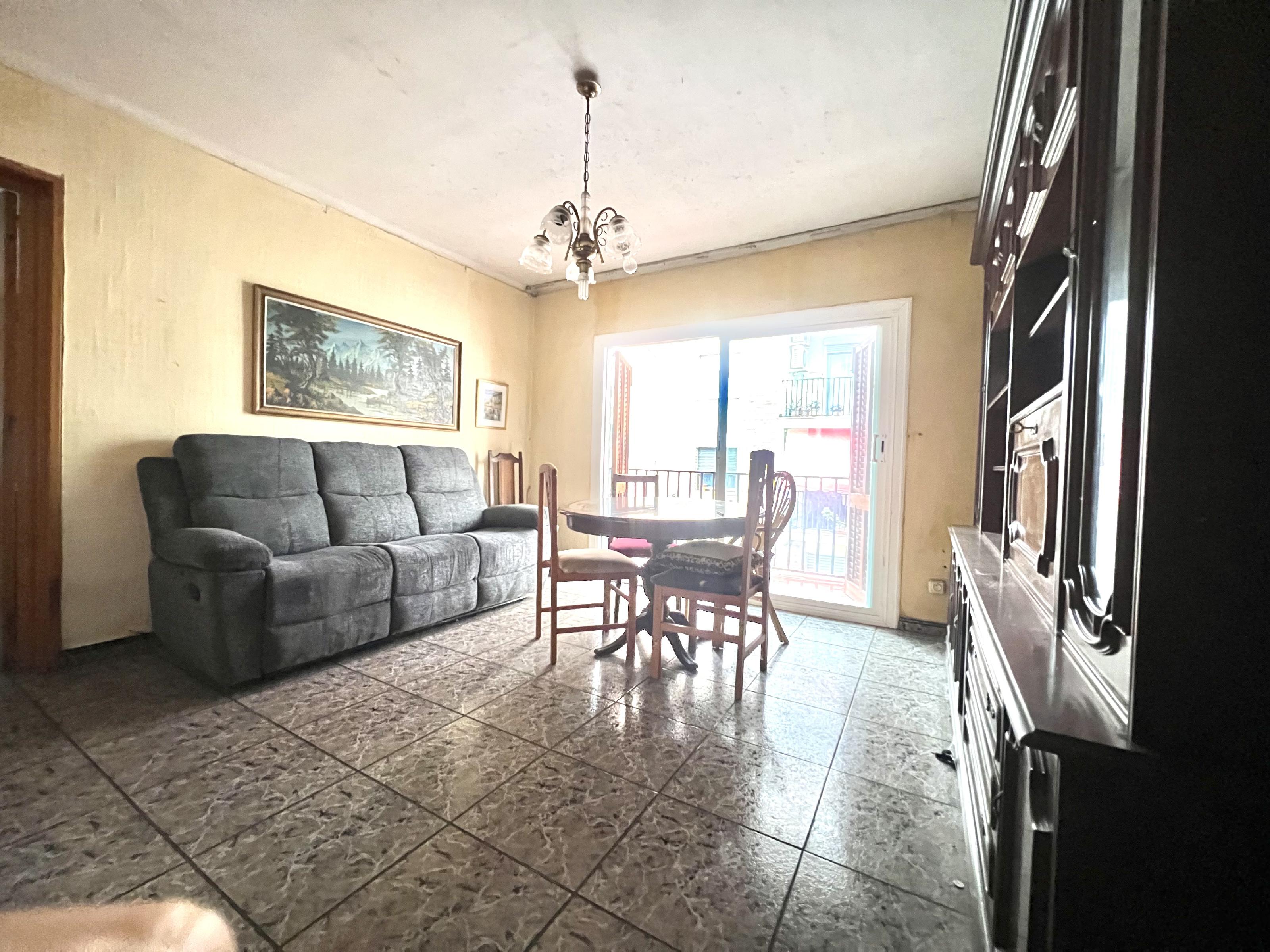 Imagen 4 Piso en venta en Rubí / Plaza dels Nens - Muy cerca de la Estació
