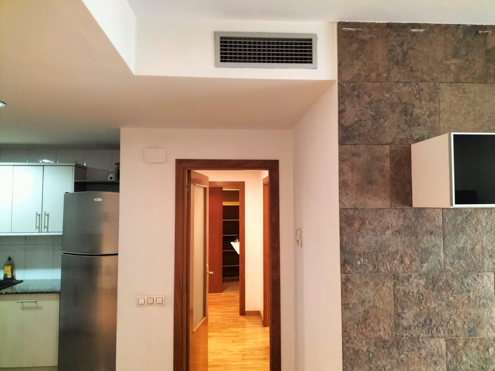 Imagen 20 Piso en venta en Barcelona / Junto metro Teixonera