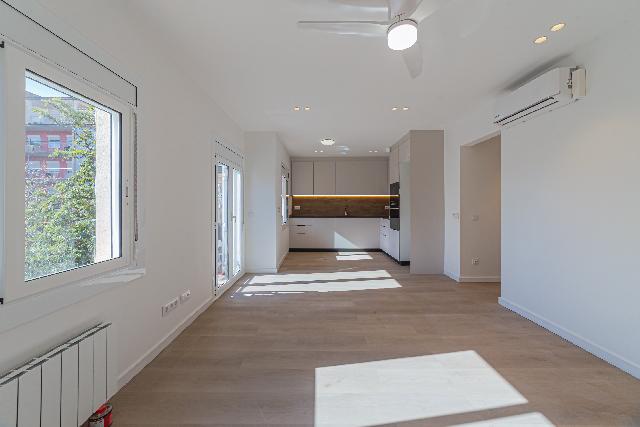 Imagen 1 Inmueble 296748 - Piso en venta en Barcelona / Plaça Dr. Modrego - Felip ll