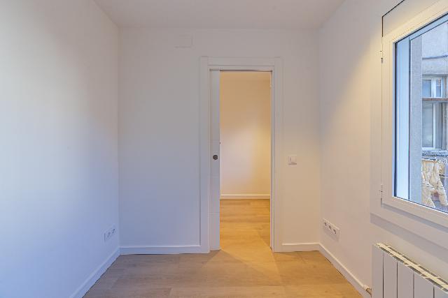 Imagen 22 Inmueble 296748 - Piso en venta en Barcelona / Plaça Dr. Modrego - Felip ll