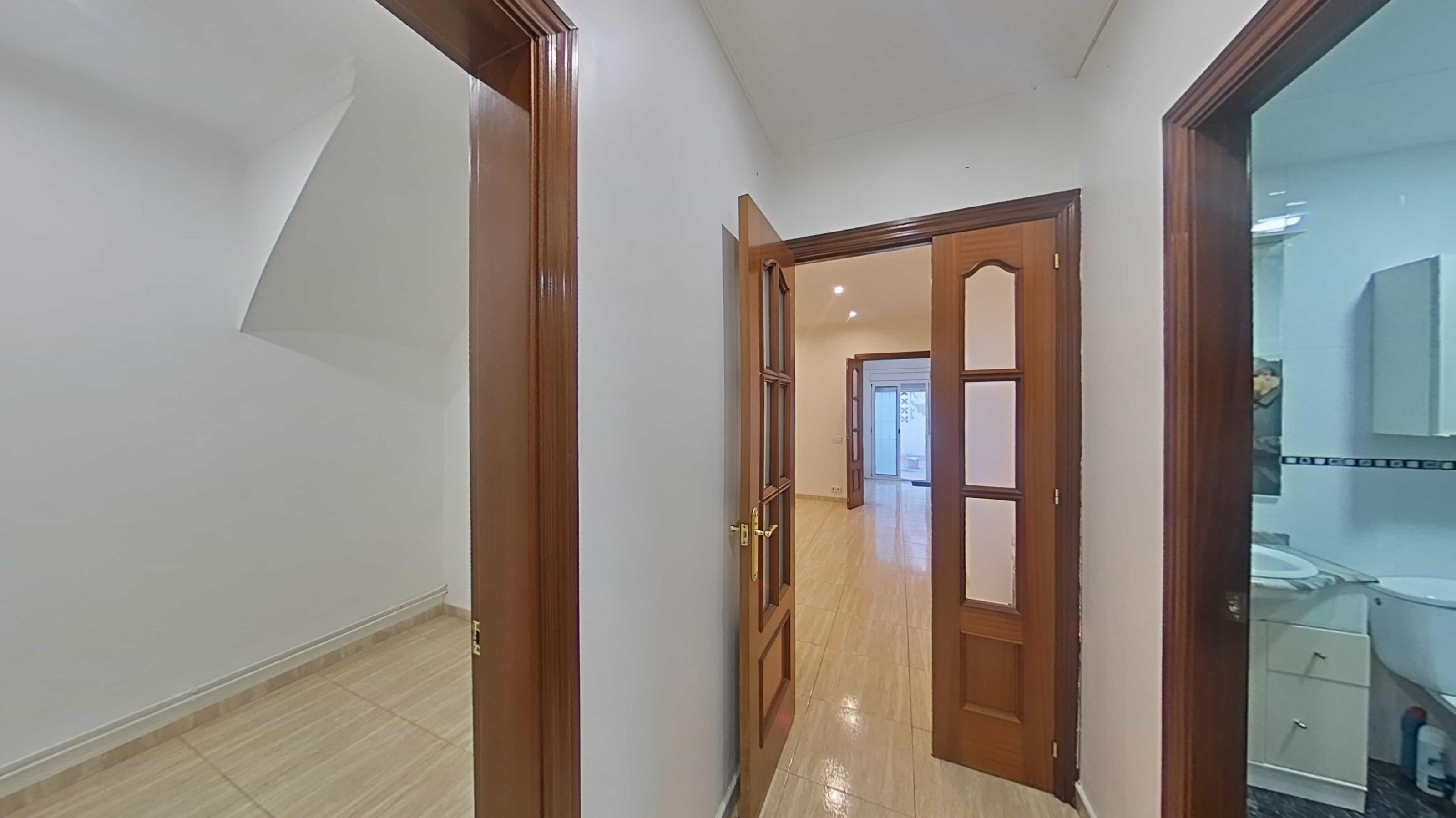 Imagen 13 Planta Baja en venta en Hospitalet De Llobregat L´ / Hospitalet de Llogregat - Centro 