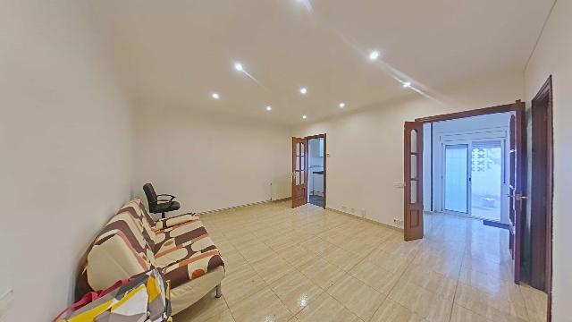 Imagen 2 Inmueble 300394 - Planta Baja en venta en Hospitalet De Llobregat (L´) / Hospitalet de Llogregat - Centro 