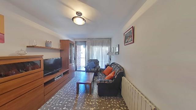Imagen 14 Inmueble 300914 - Piso en venta en Santa Coloma De Gramenet / Plaça Pau Casals