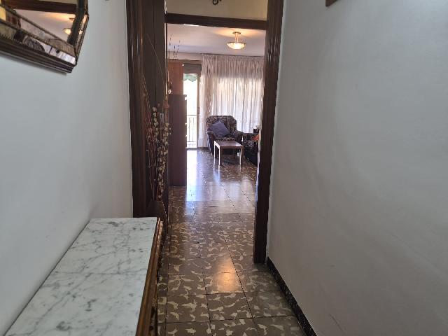 Imagen 29 Inmueble 300914 - Piso en venta en Santa Coloma De Gramenet / Plaça Pau Casals