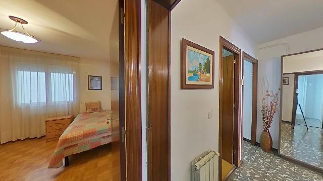 Imagen 41 Inmueble 300914 - Piso en venta en Santa Coloma De Gramenet / Plaça Pau Casals