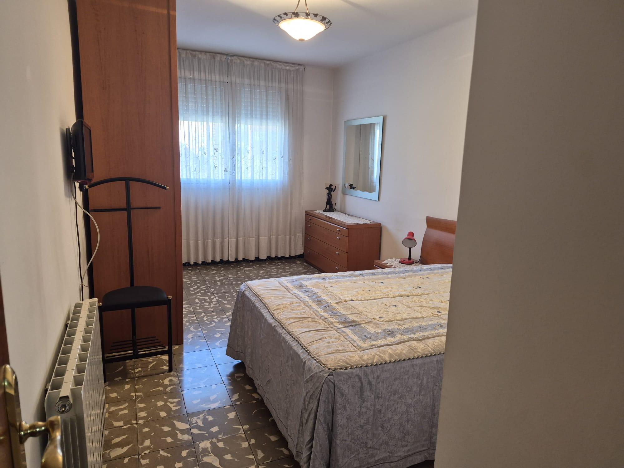 Imagen 25 Piso en venta en Santa Coloma De Gramenet / Plaça Pau Casals