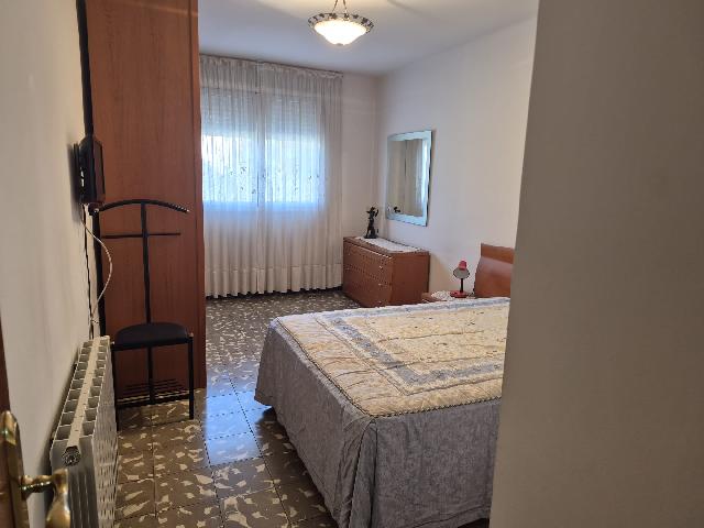 Imagen 25 Inmueble 300914 - Piso en venta en Santa Coloma De Gramenet / Plaça Pau Casals