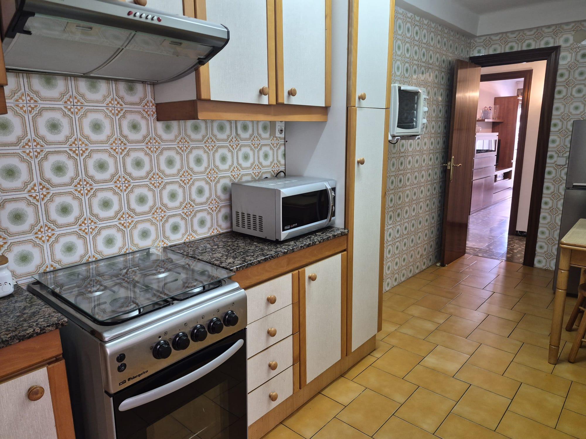 Imagen 17 Piso en venta en Santa Coloma De Gramenet / Plaça Pau Casals