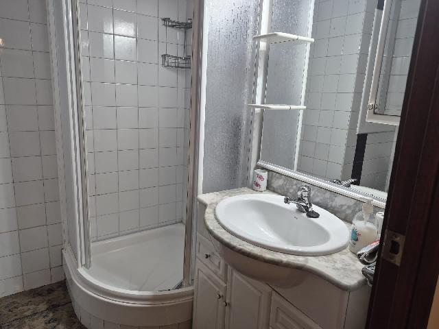 Imagen 7 Inmueble 300914 - Piso en venta en Santa Coloma De Gramenet / Plaça Pau Casals