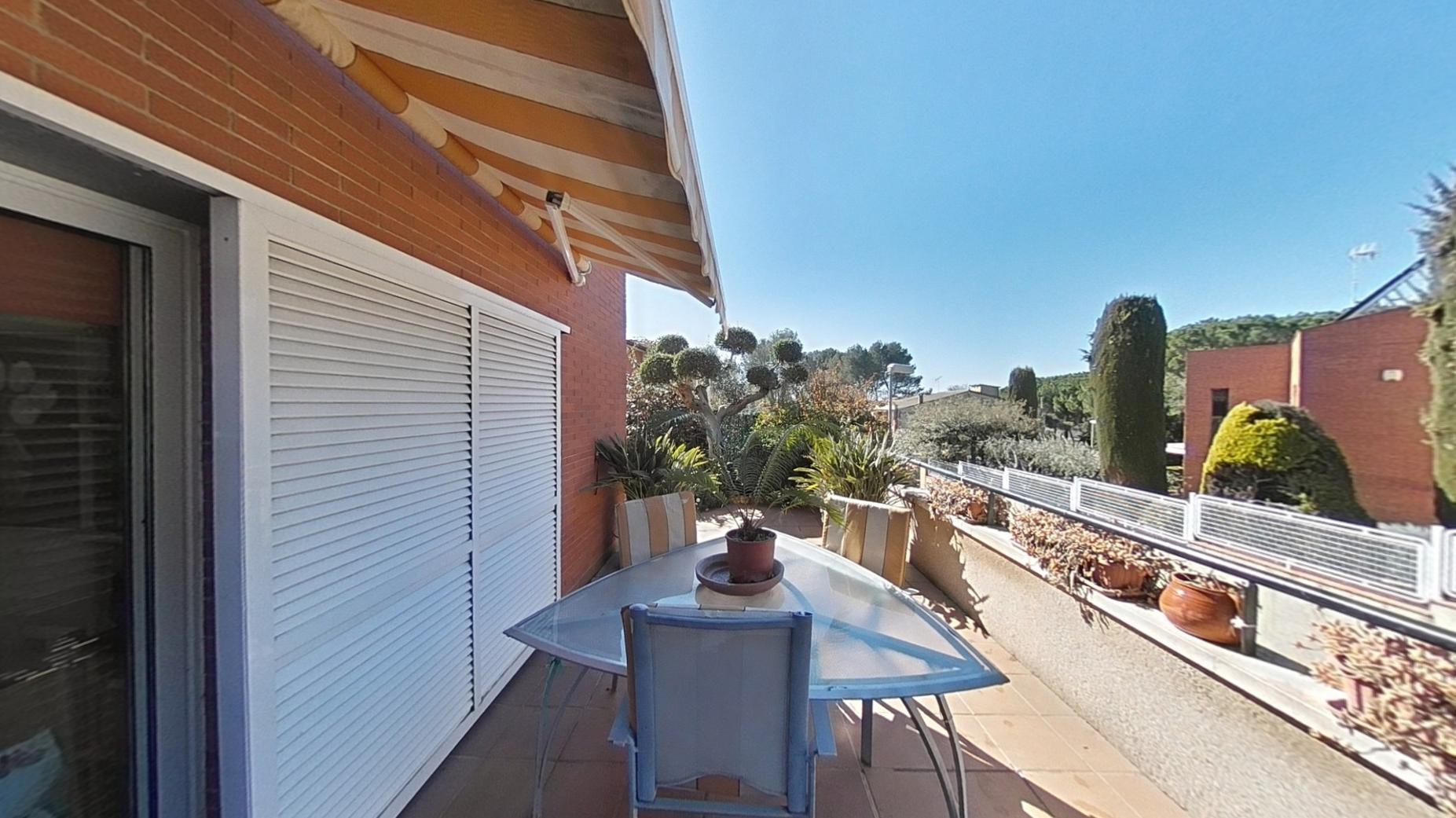 Imagen 54 Casa Pareada en venta en Piera / Junto piscina municipal