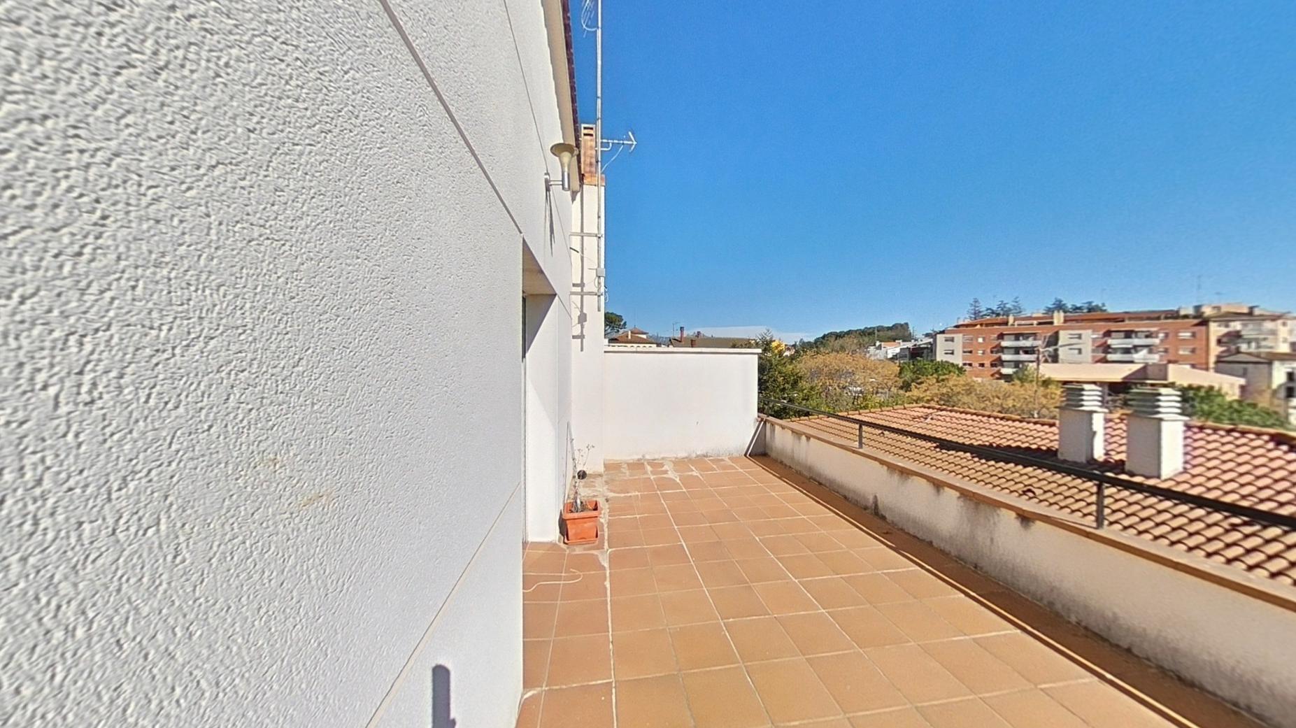 Imagen 13 Casa Pareada en venta en Piera / Junto piscina municipal