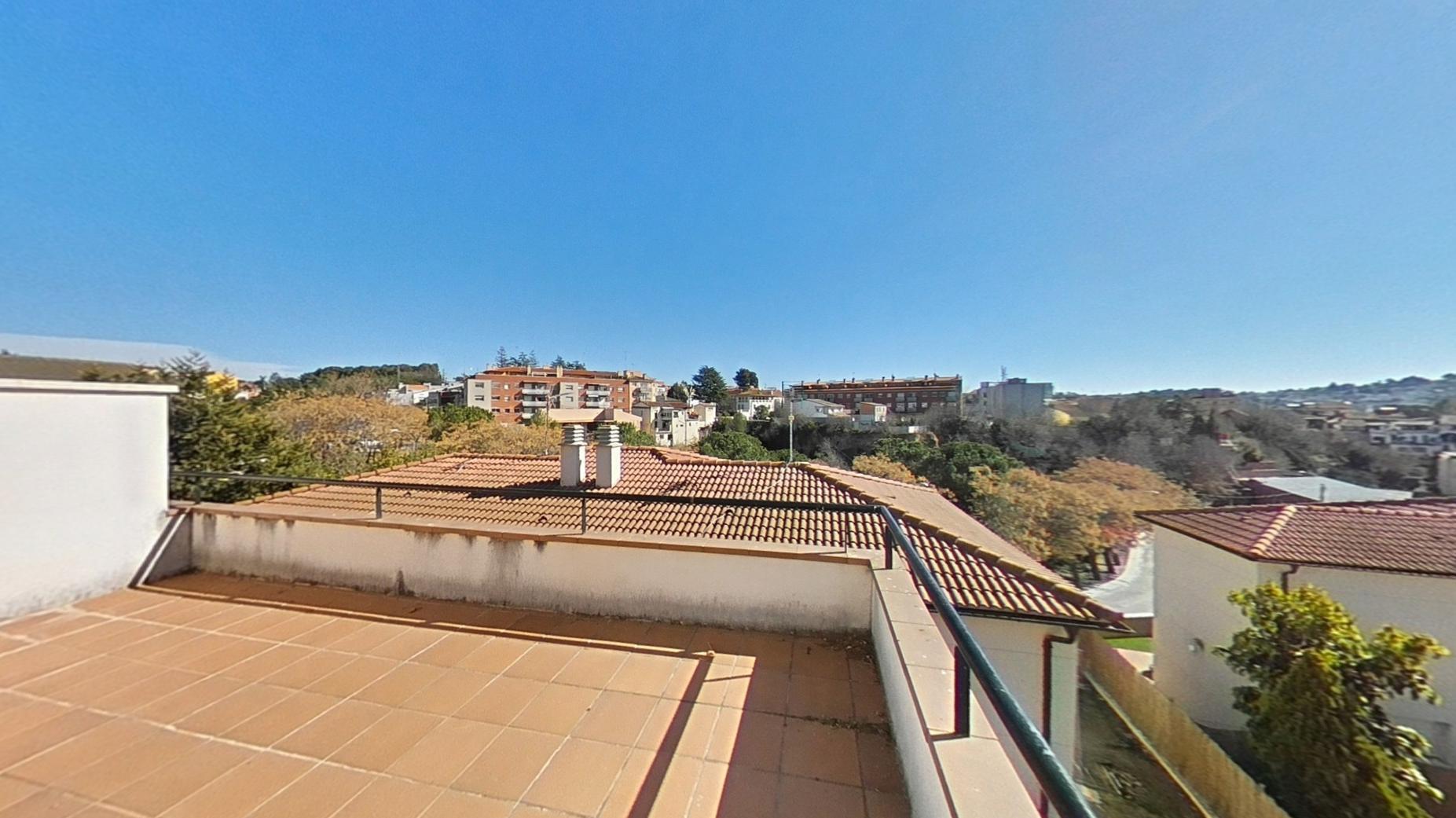 Imagen 11 Casa Pareada en venta en Piera / Junto piscina municipal