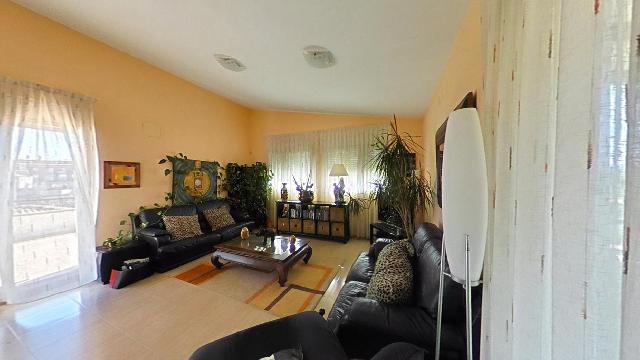 Imagen 1 Inmueble 257926 - Casa Pareada en venta en Piera / Junto piscina municipal