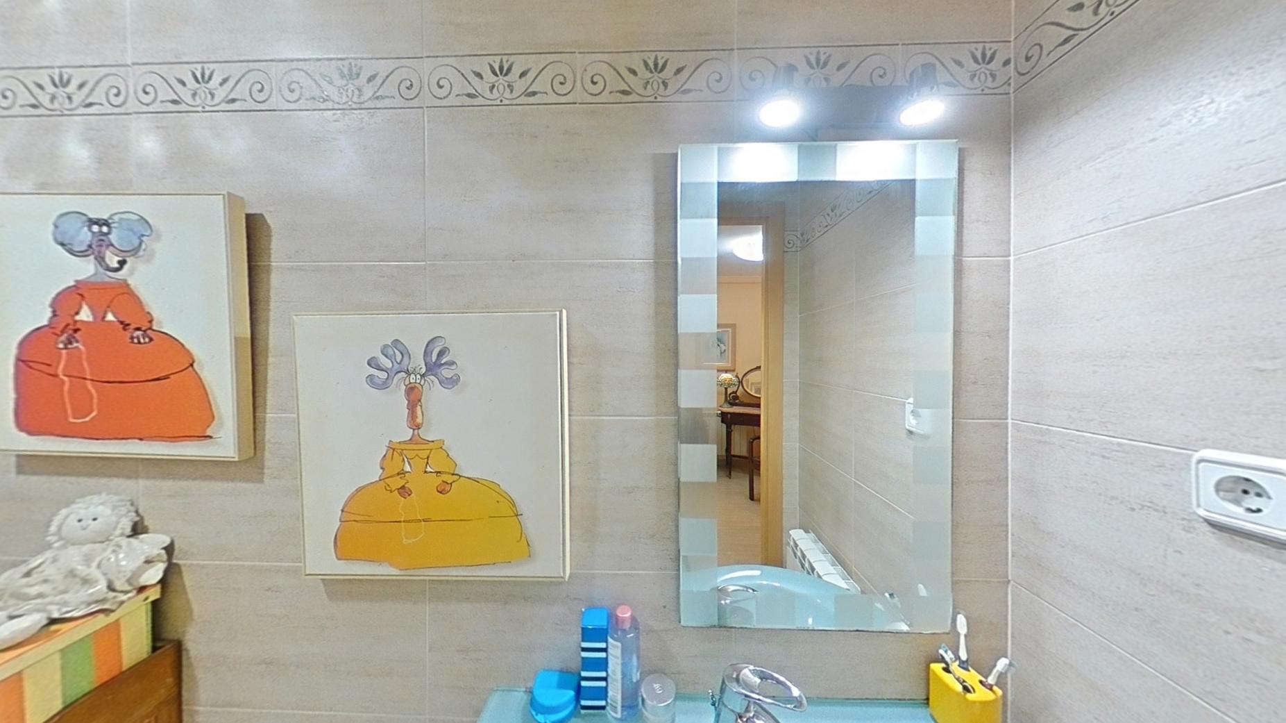 Imagen 32 Casa Pareada en venta en Piera / Junto piscina municipal