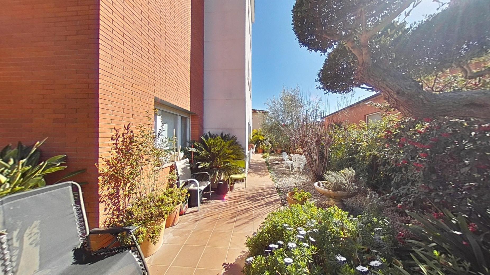 Imagen 53 Casa Pareada en venta en Piera / Junto piscina municipal