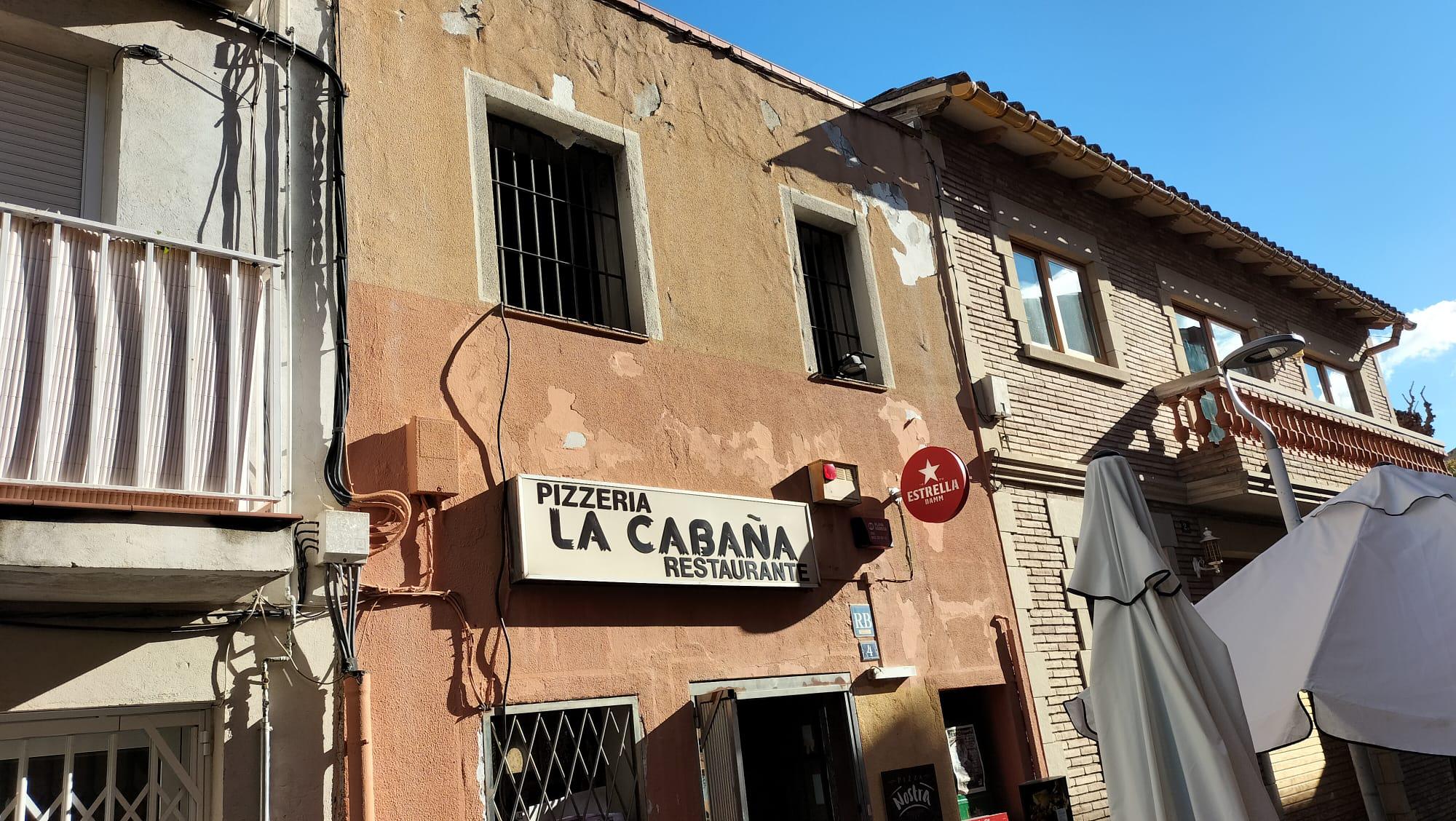 Imagen 2 Casa Adosada en venta en Sant Esteve Sesrovires /  Casco antiguo zona mercado 