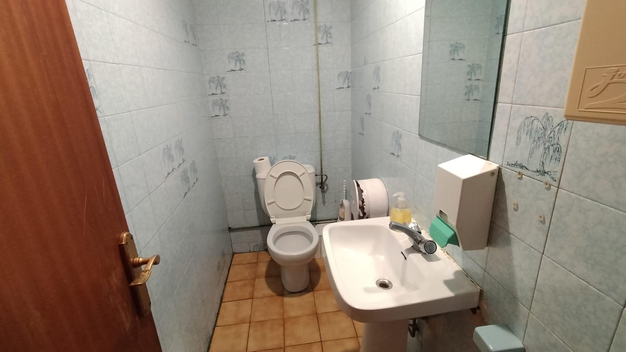 Imagen 6 Casa Adosada en venta en Sant Esteve Sesrovires /  Casco antiguo zona mercado 