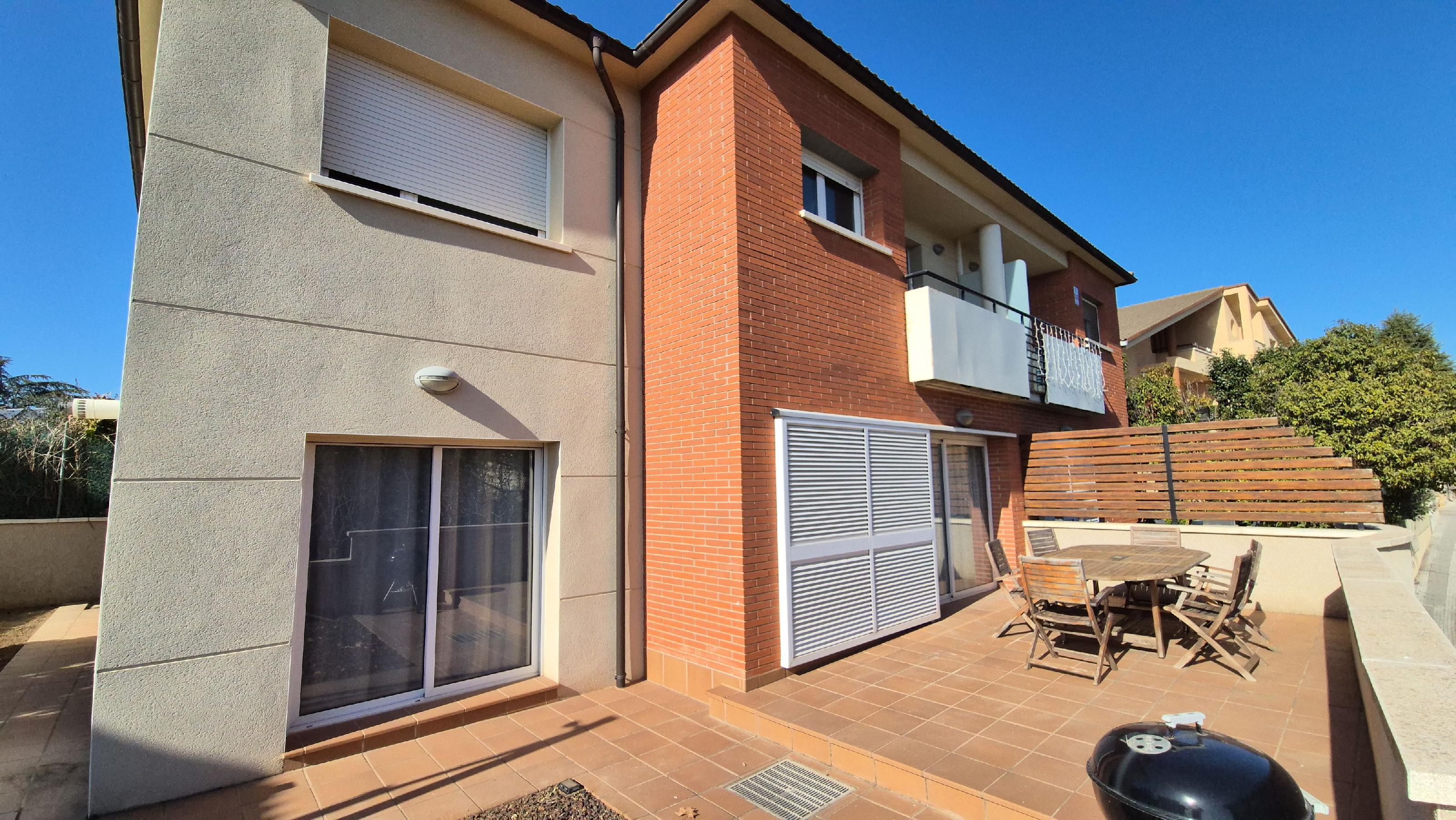 Imagen 8 Casa Adosada en venta en Piera / Piera, casco urbano