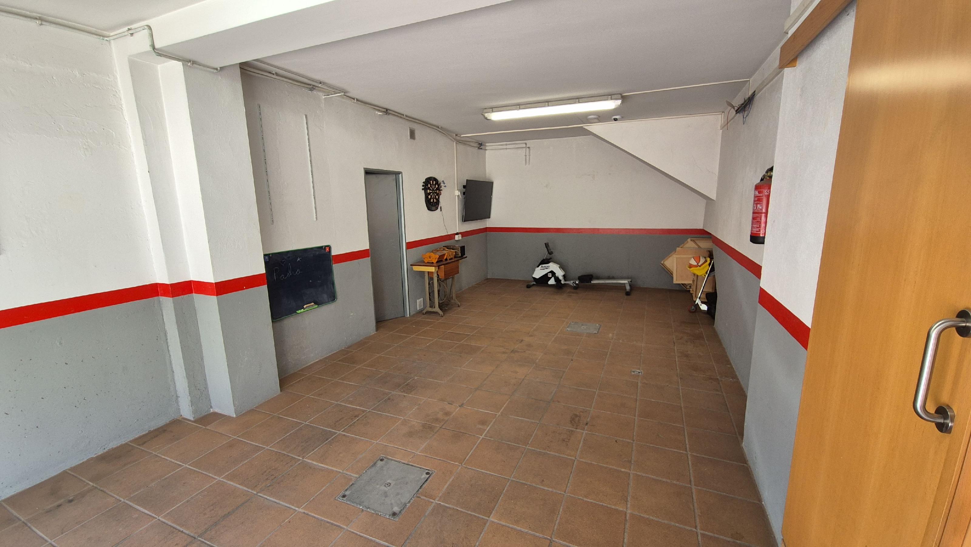 Imagen 36 Casa Adosada en venta en Piera / Piera, casco urbano