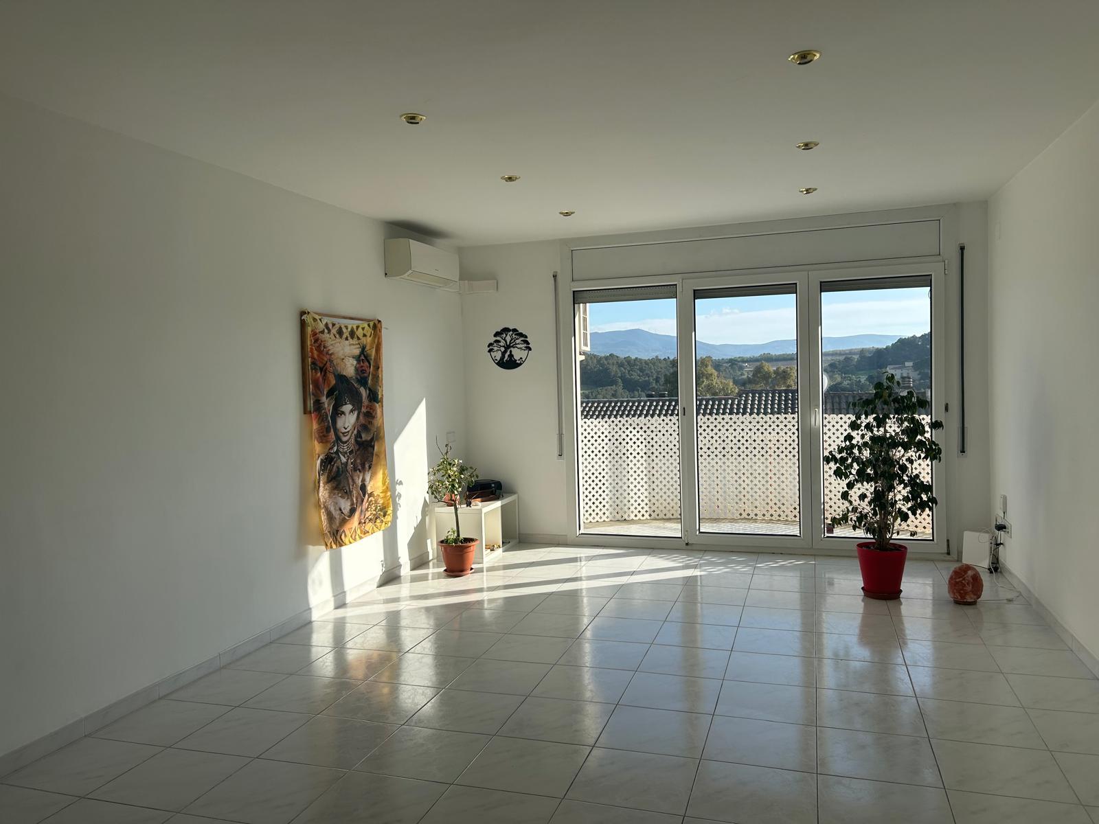 Imagen 1 Piso en venta en Sant Esteve Sesrovires / Sant Esteve Sesrovires casco urbano