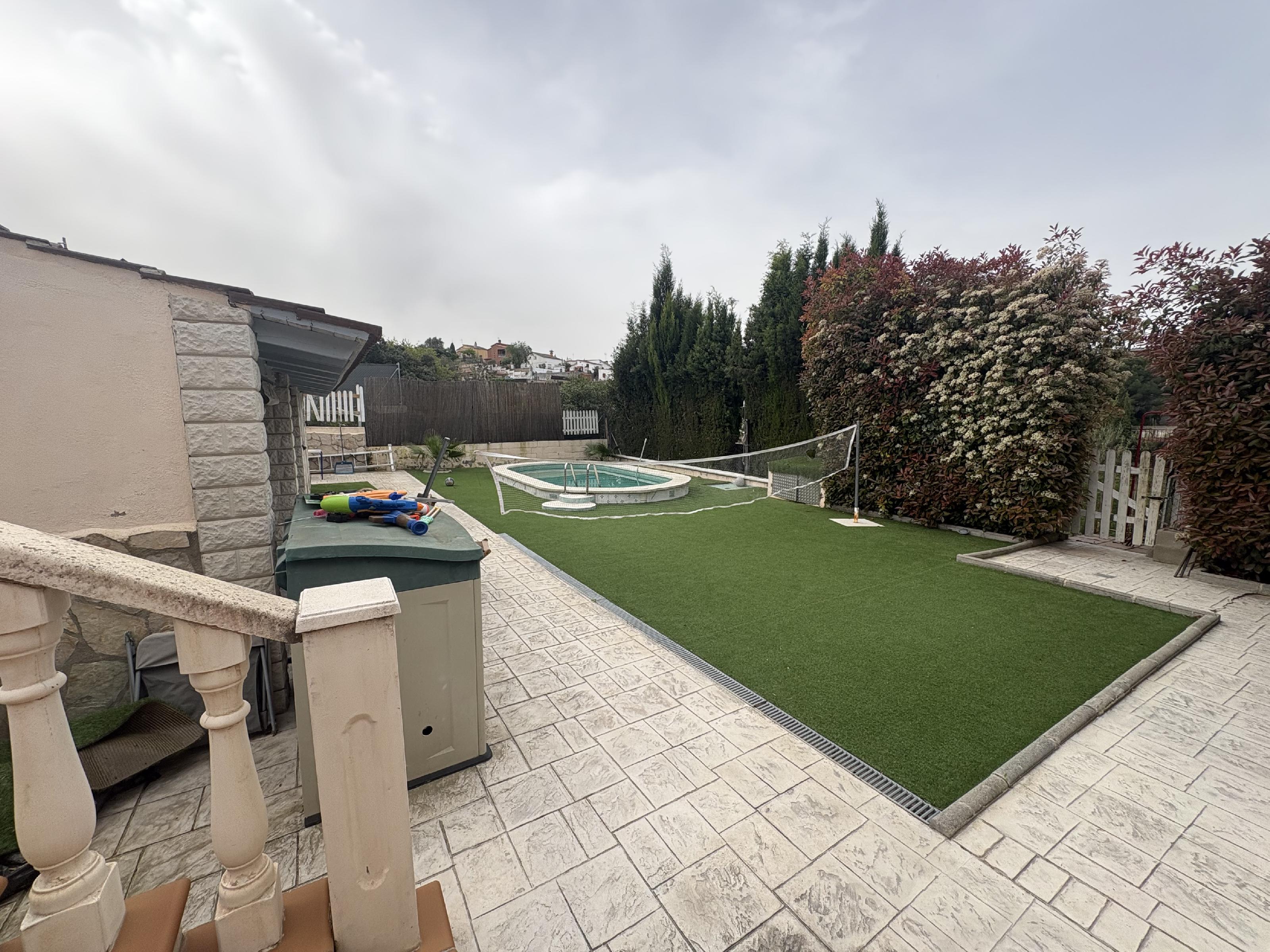 Imagen 28 Casa Aislada en venta en Masquefa / Urbanización Can Parellada 