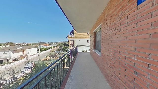 Imagen 2 Inmueble 302224 - Casa Aislada en venta en Piera / Urbanización Can Bou