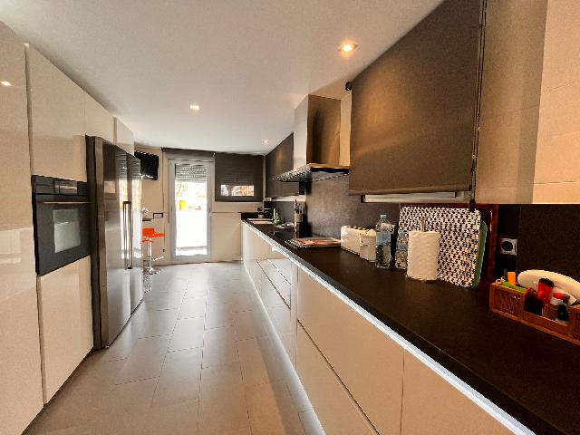 Imagen 3 Inmueble 282879 - Casa en venta en Daimús / En primera línea de la playa de Daimuz