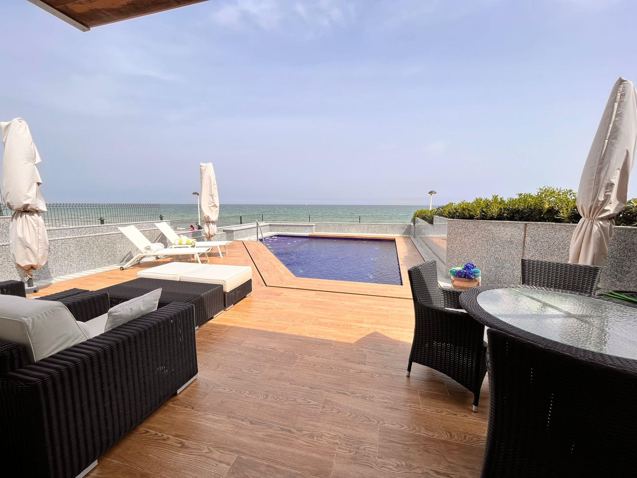 Imagen 31 Casa en venta en Daimús / En primera línea de la playa de Daimuz