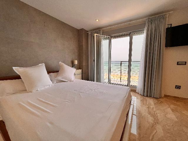 Imagen 20 Inmueble 282879 - Casa en venta en Daimús / En primera línea de la playa de Daimuz