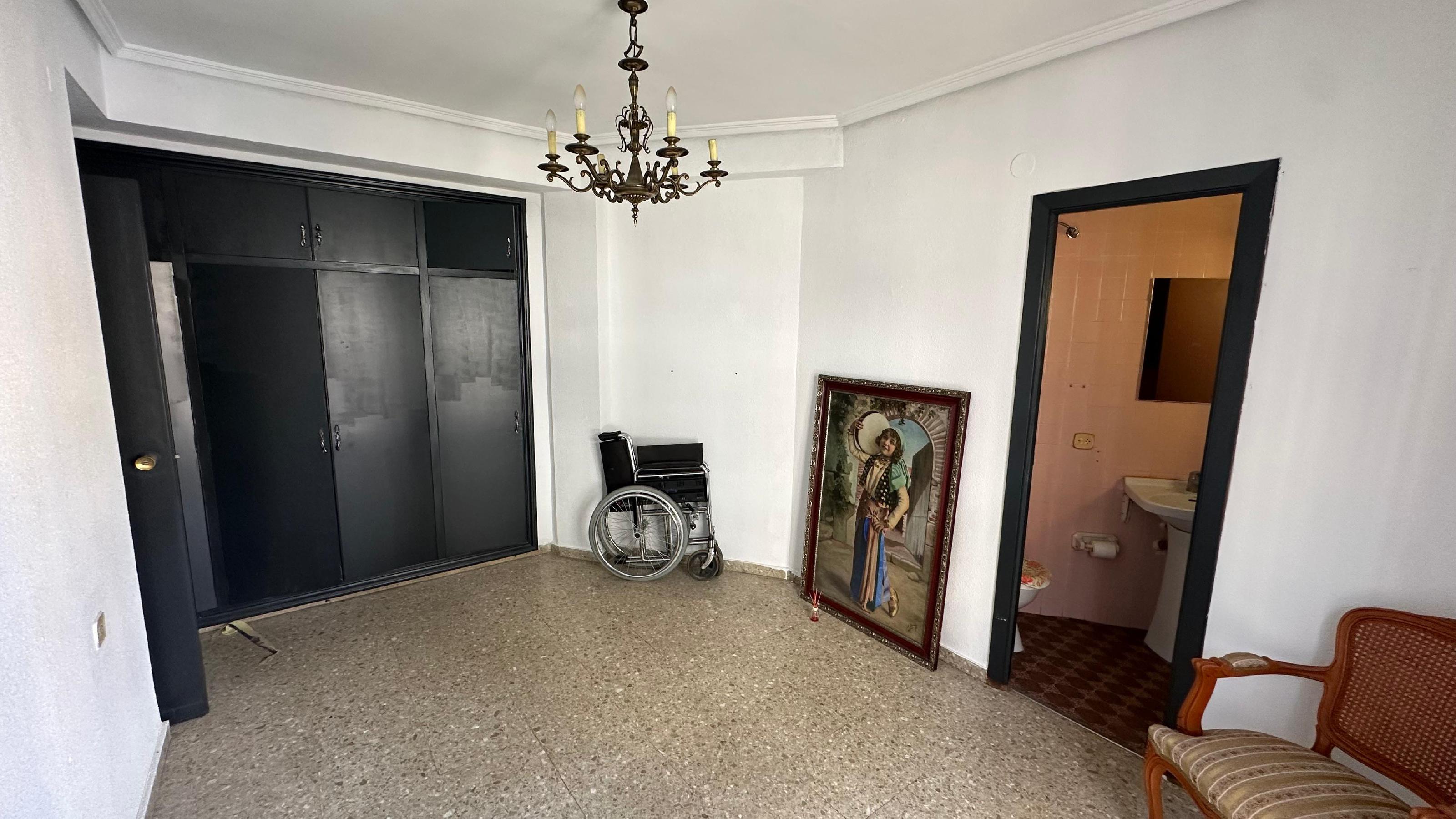 Imagen 3 Piso en venta en Valencia / Próxima a la plaza de Rojas Clemente