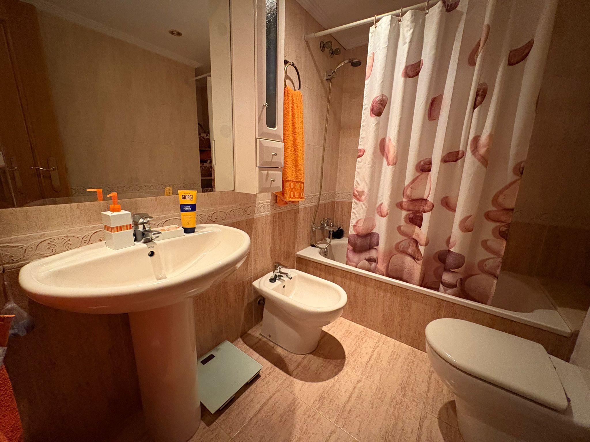 Imagen 17 Piso en venta en Valencia / Junto al Parque Central