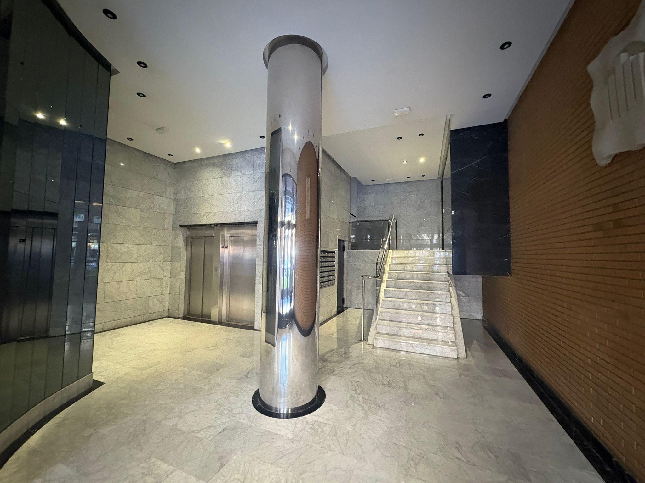 Imagen 25 Piso en venta en Valencia / Junto al Parque Central